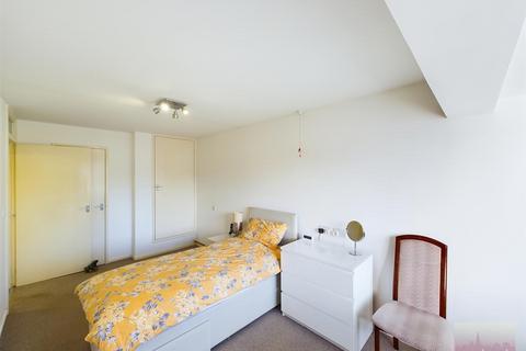 1 bedroom retirement property for sale - Hartington Close, Harrow