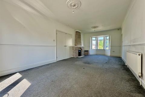 3 bedroom semi-detached bungalow for sale, Brooklyn Avenue, Dalton, Huddersfield, HD5 9YF