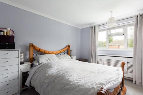 15 Heron Crescent, Sidcup, DA14 6RT