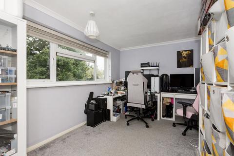15 Heron Crescent, Sidcup, DA14 6RT