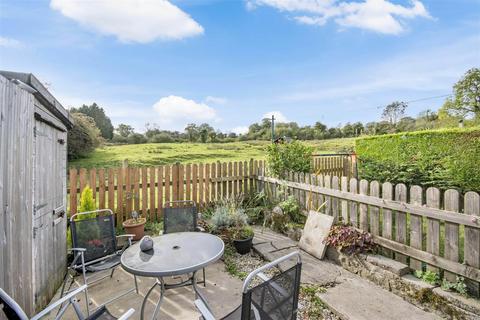 6 Avenue Close, Stoney Middleton, Hope Valley, S32 4TA