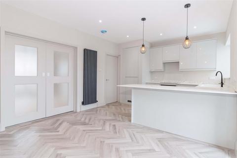 97 Barnett Road, Brighton, BN1 7GJ