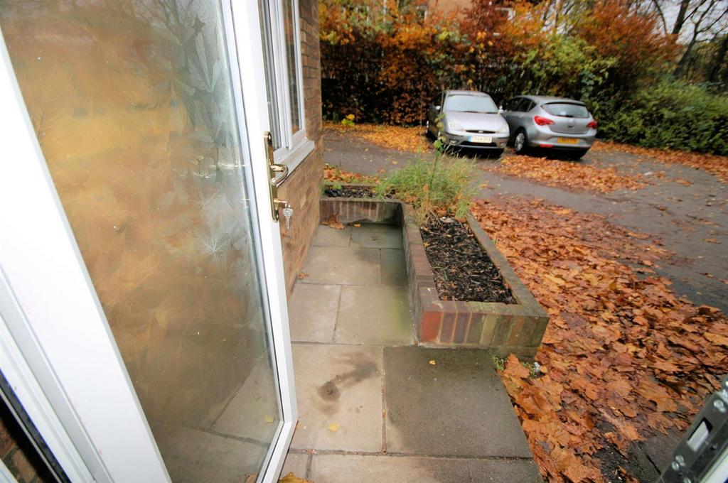 Small Private Front Patio Garden