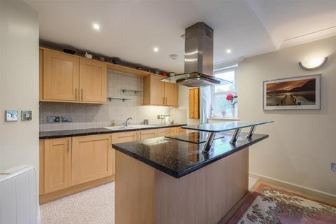 1 bedroom apartment for sale, Knightsbridge Court, Skircoat Green Road, Halifax