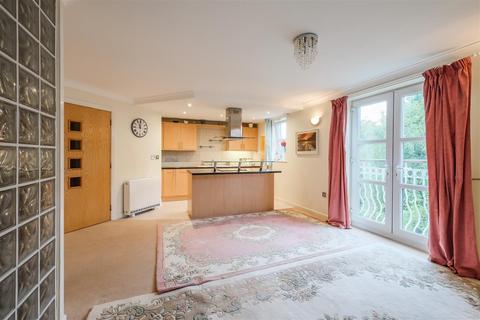 1 bedroom apartment for sale, Knightsbridge Court, Skircoat Green Road, Halifax