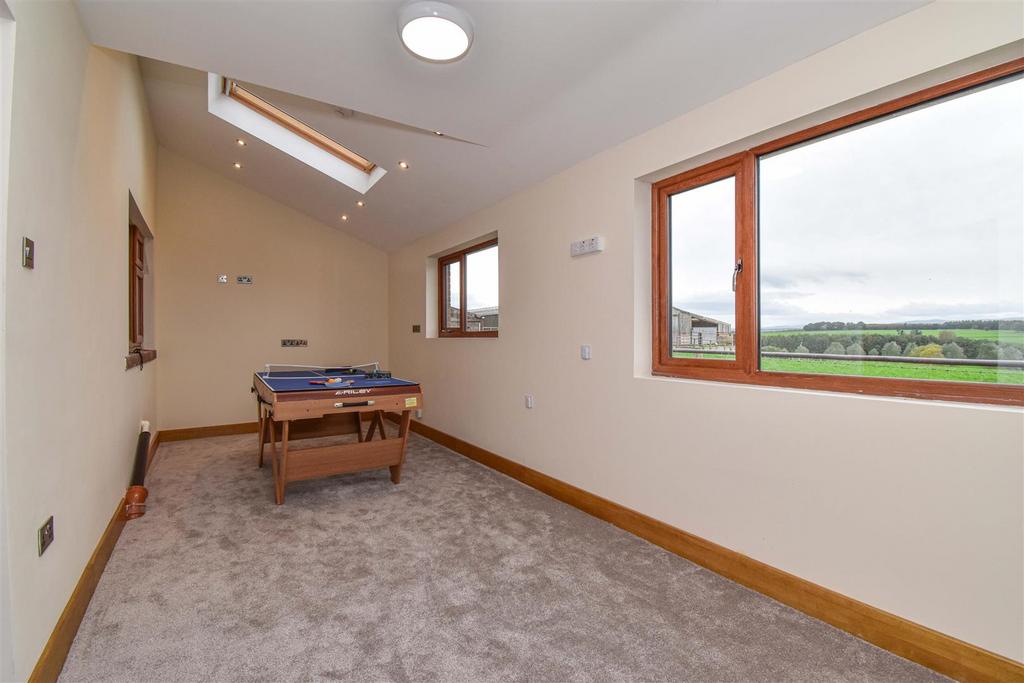 Sun/Games Room