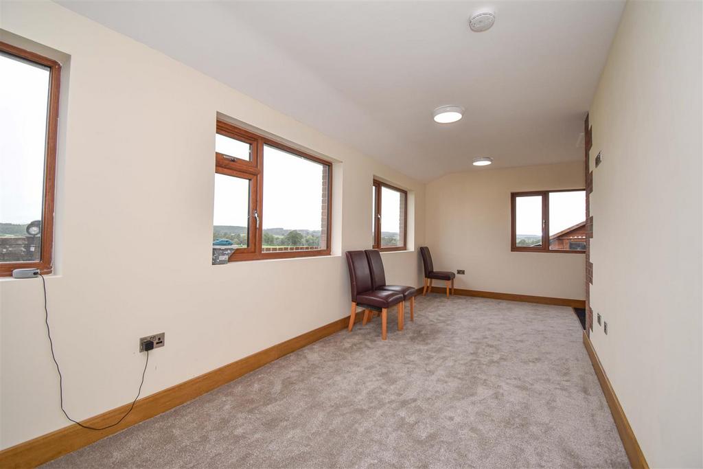 Sun/Games Room