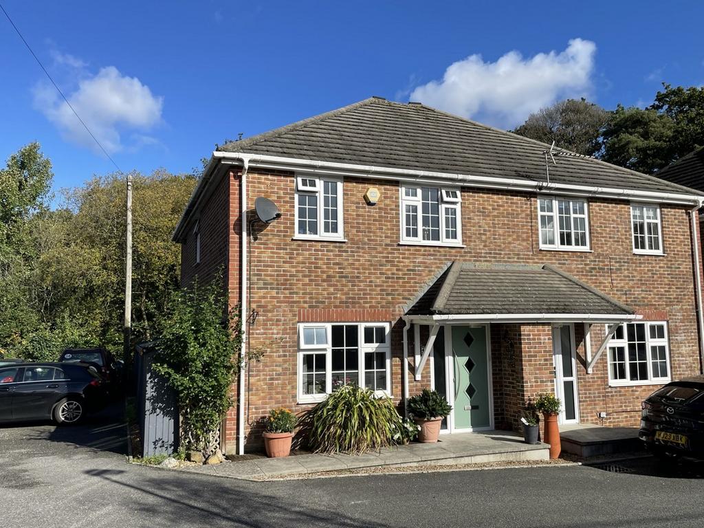 Upton Road, Creekmoor, Poole, BH17 3 bed semidetached house for sale