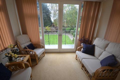 1 bedroom in a house share to rent - Victoria Park Road, St Leonards, Exeter, EX2 4NT