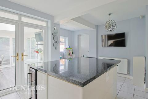 42 Atherley Grove, Chadderton, Oldham, OL9 8DD