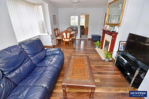 4 bedroom detached house for sale, Skelton Drive, Leicester