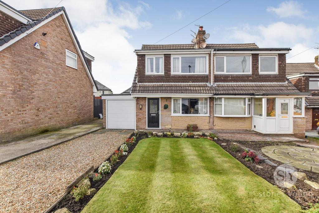 Crediton Close, Blackburn, BB2 3 bed semidetached house for sale £