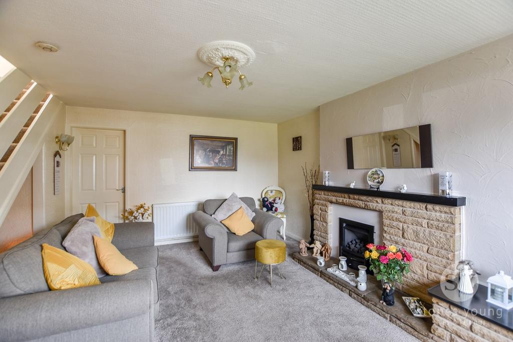 Crediton Close, Blackburn, BB2 3 bed semidetached house for sale £