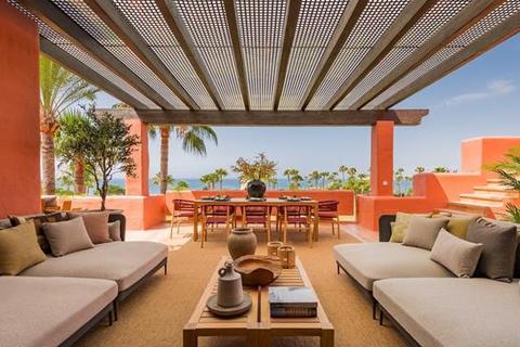4 bedroom penthouse, Beach Side New Golden Mile, Estepona, Malaga