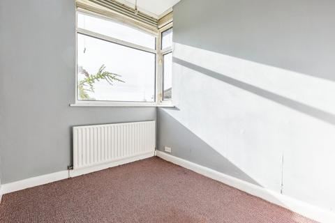 20 Sandhills Close, Northampton, NN2 8EB