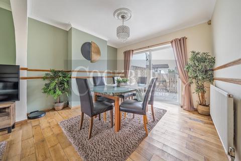 162 Brownspring Drive, London, SE9 3LD