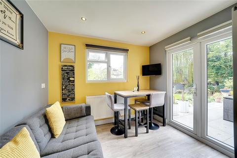 10 Amwell Close, Enfield, EN2 6HE