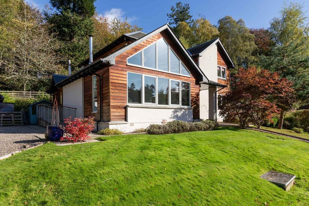 2 Croftcroy, Croftinloan, Pitlochry, PH16 5TG 4 bed detached house for