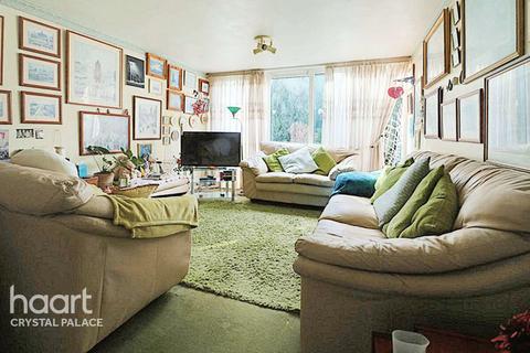 124 Sylvan Road, London, SE19 2RZ