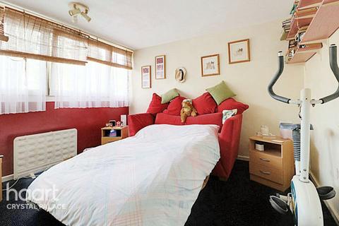 124 Sylvan Road, London, SE19 2RZ