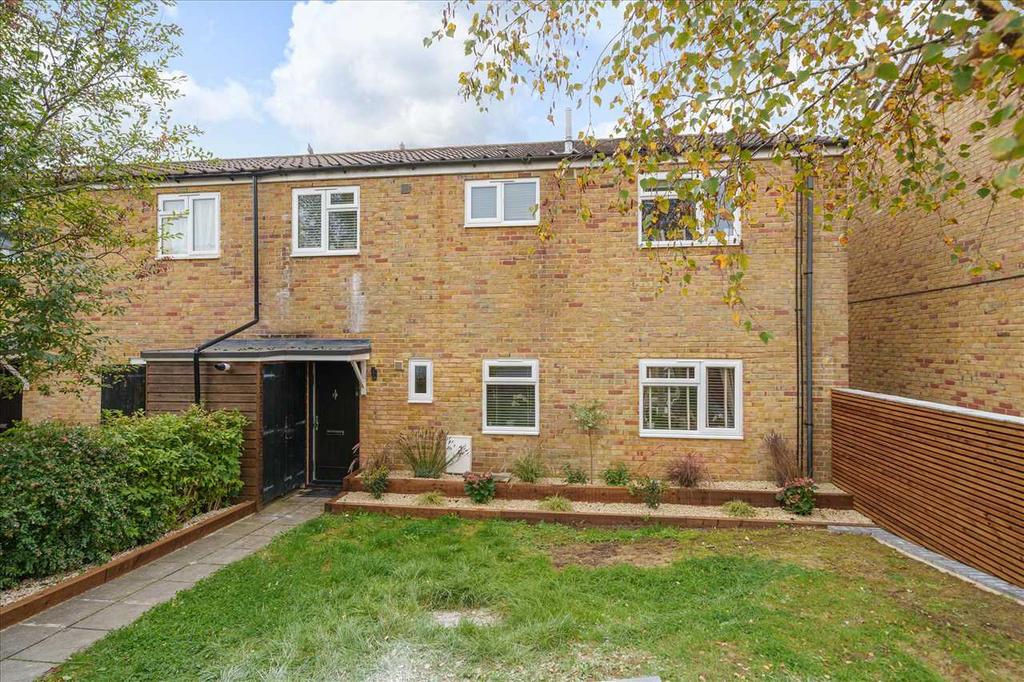 Verdi Close, Brighton Hill, Basingstoke 4 bed end of terrace house for