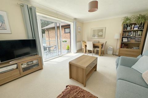 2 bedroom flat for sale, Dean Park