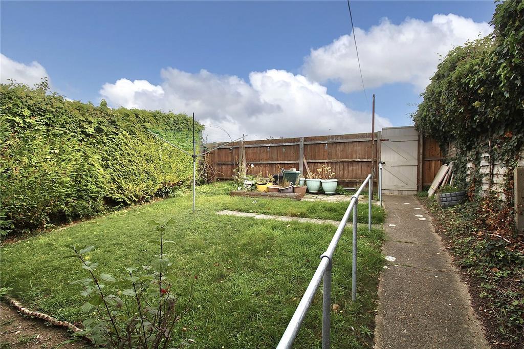 Edinburgh Gardens, Claydon, Ipswich... 3 bed bungalow for sale £240,000