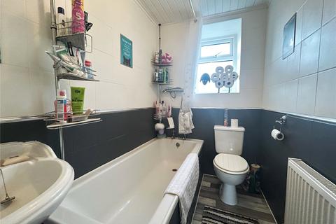 11 Thomas Street, Lees, Oldham, OL4 5DA