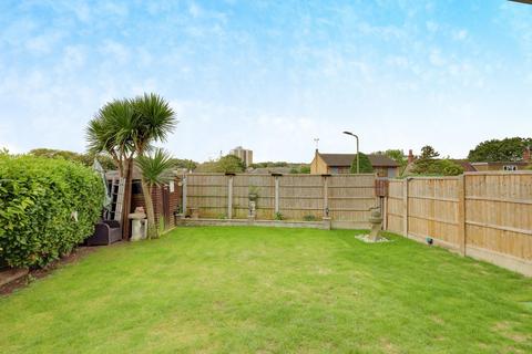 22 Alan Grove, Leigh-on-sea, SS9 5RU