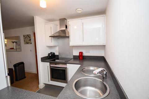 2 bedroom apartment for sale, Cameronian Square, Gateshead