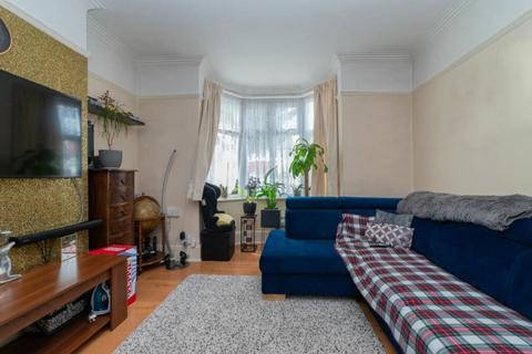 2 bedroom apartment for sale, Ellison Road, London, SW16