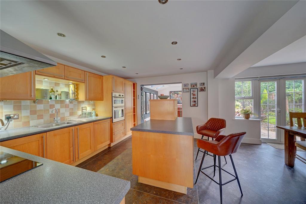 Laurel Gardens, Barnt Green, Birmingham, Worcestershire, B45 5 bed