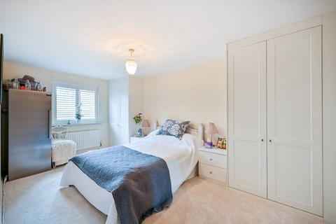 2 bedroom flat for sale - Chertsey Road, Feltham, TW13