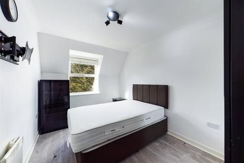 2 bedroom apartment for sale, Langdale Court, Ruislip, HA4