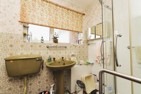 112 Barton Drive, Barton On Sea, New Milton, BH25 7JL