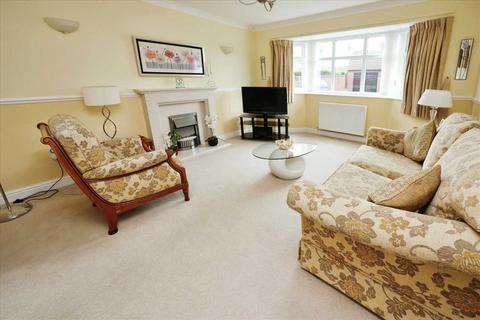 3 bedroom bungalow for sale, Philip Court, North Hykeham
