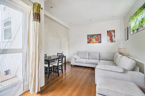 2 bedroom flat to rent, Regina Road, Ealing, W13