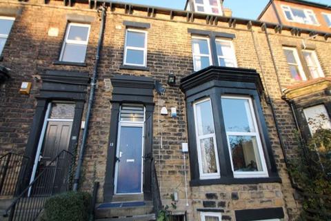 9 bedroom house to rent, Regent Park Terrace, Leeds