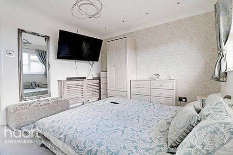 2 bedroom terraced house for sale, Ambleside, Kent