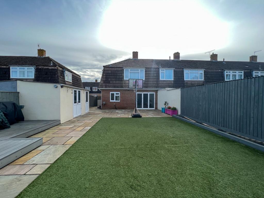 Coleshill Drive, Bristol, BS13 3 bed end of terrace house for sale £
