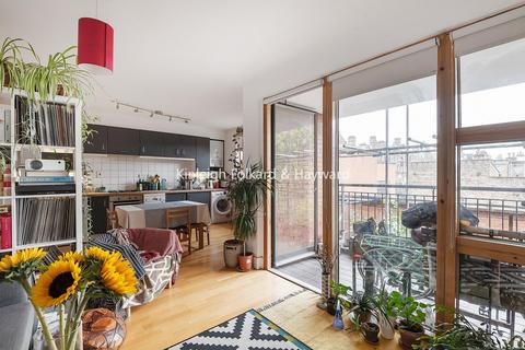 Flat 6, Holland House, 42 Newington Green, London, N16 9PQ