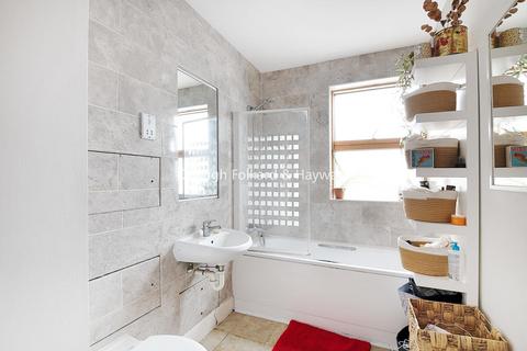 Flat 6, Holland House, 42 Newington Green, London, N16 9PQ