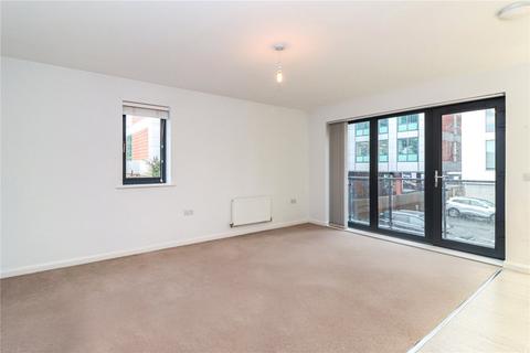 2 bedroom flat for sale, Hemingford Court, Gartlet Road, Watford, Herts, WD17