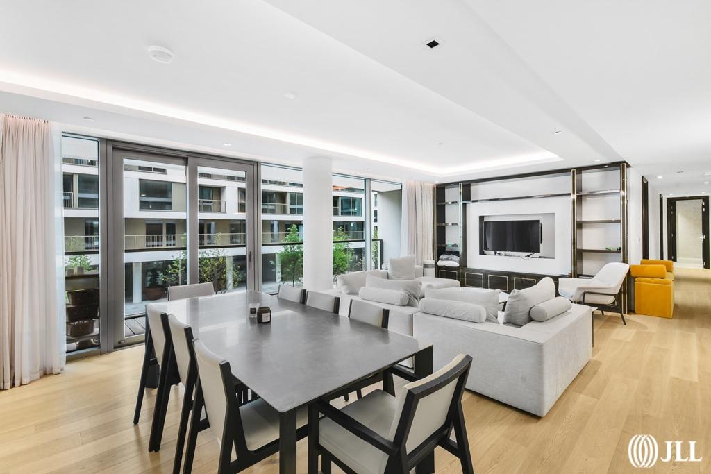 Thomas Earle House, Warwick Lane, London W14 3 bed flat to rent £