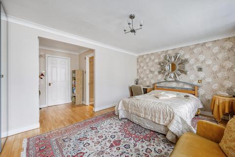 13 Sovereign Close, London, W5 1DE