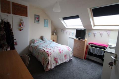 8 bedroom house to rent, Manor Terrace, Leeds