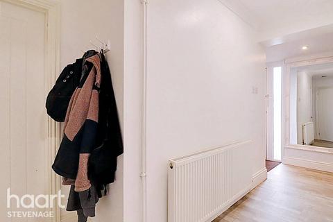 21 Rudd Close, Stevenage, SG2 9SP