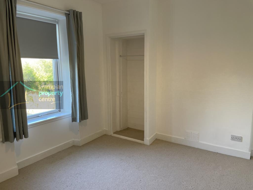 Bedroom 1a.JPG
