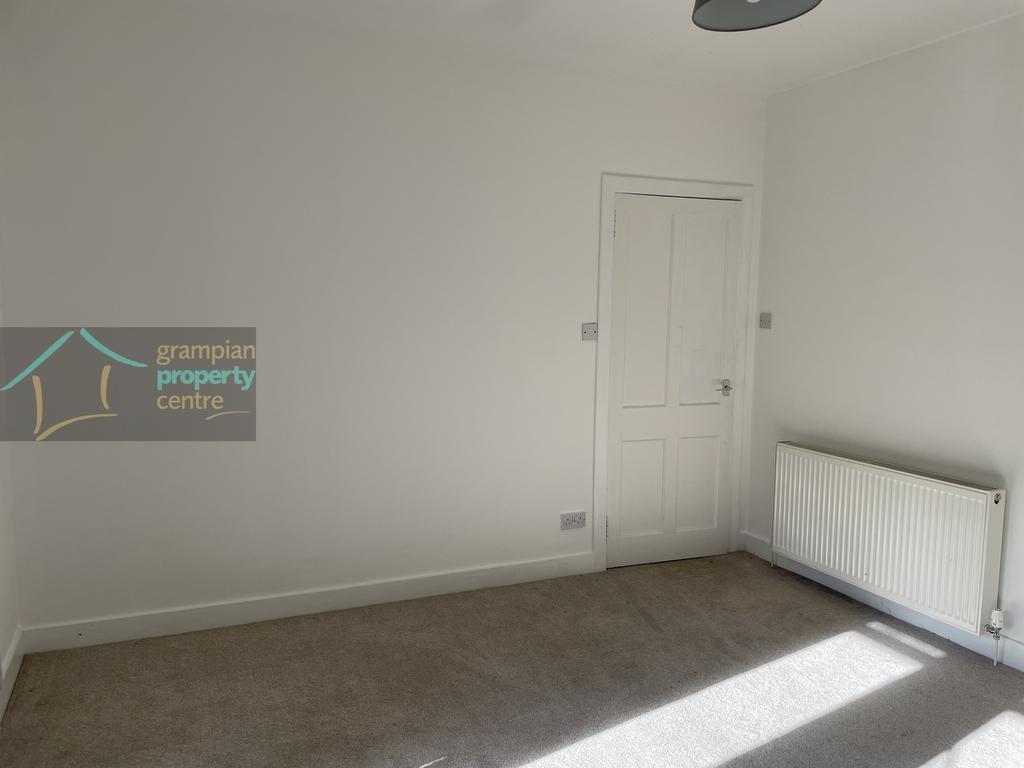 Bedroom 2c.JPG