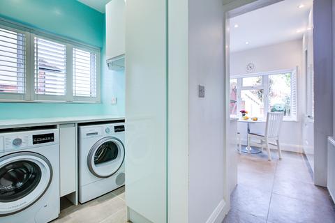 4 bedroom semi-detached house for sale - Viga Road, London N21